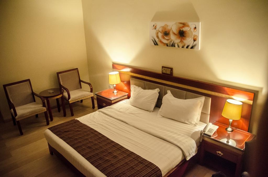 Hotel Rosebud Abuja Esterno foto