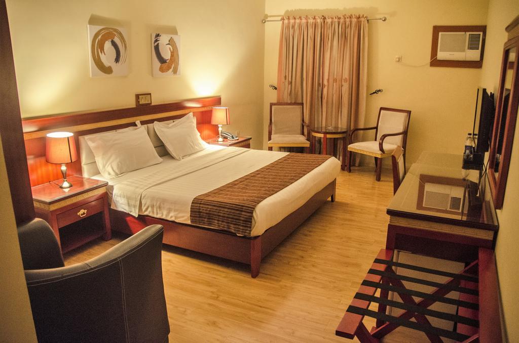 Hotel Rosebud Abuja Esterno foto