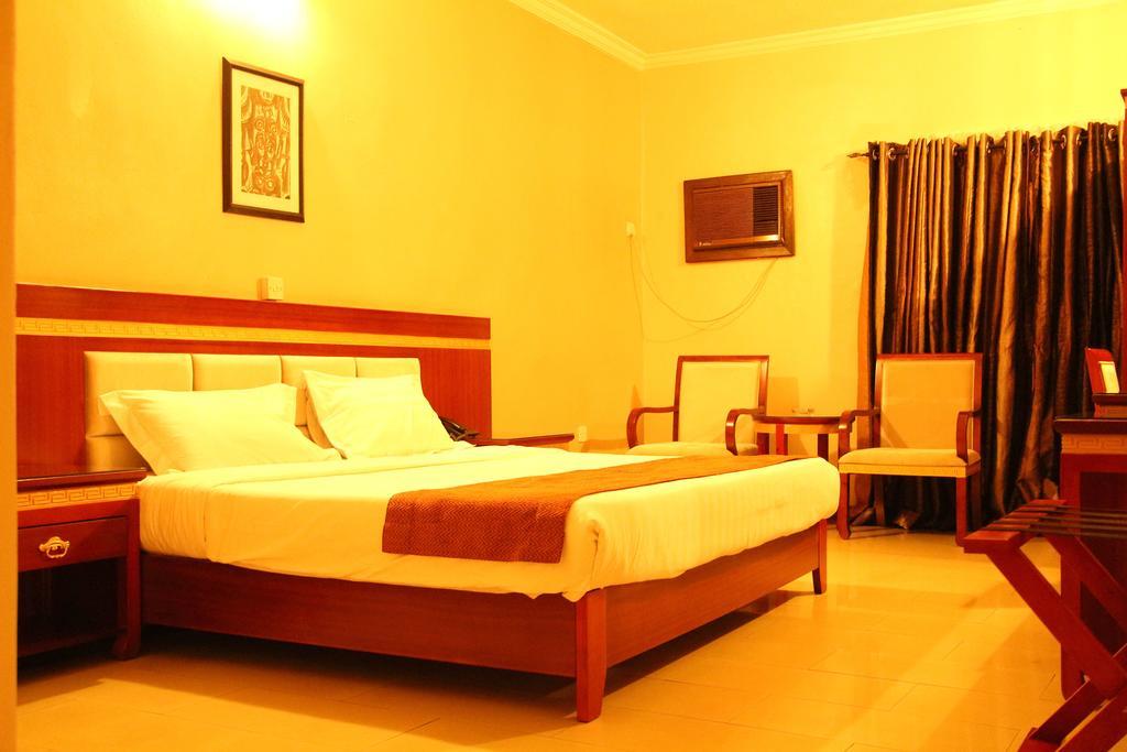 Hotel Rosebud Abuja Esterno foto