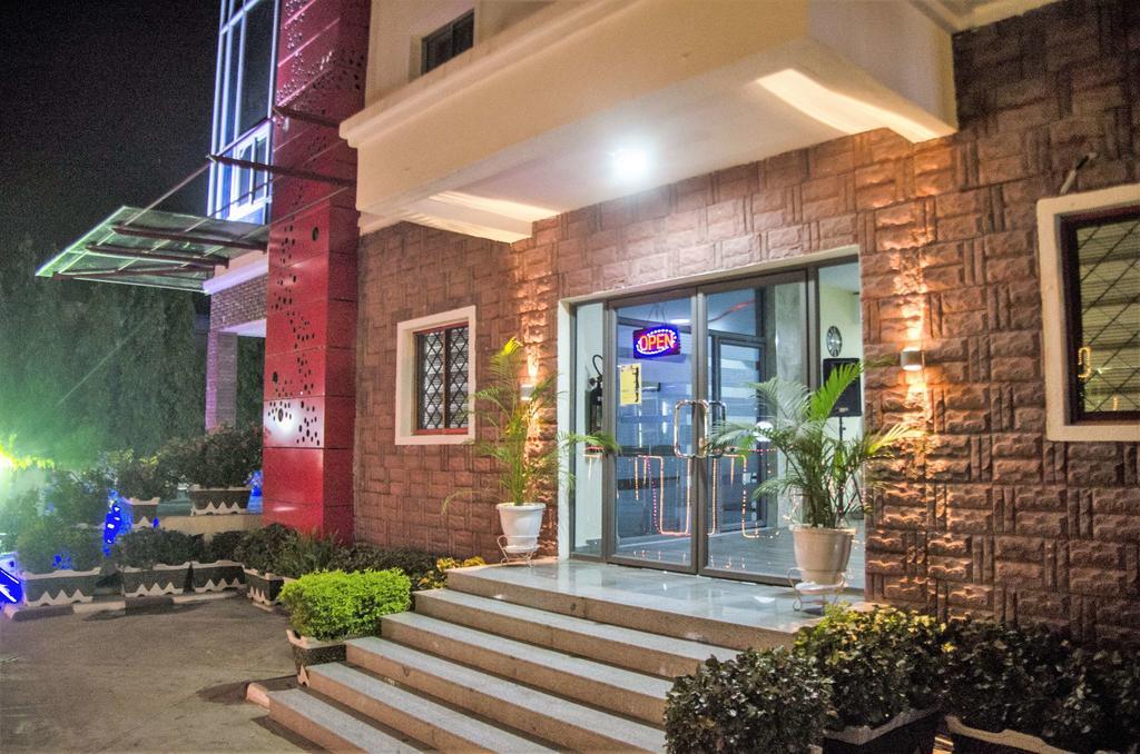 Hotel Rosebud Abuja Esterno foto